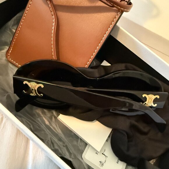 Celine TRIOMPHE Sunglasses in Black - Picture 8 of 10